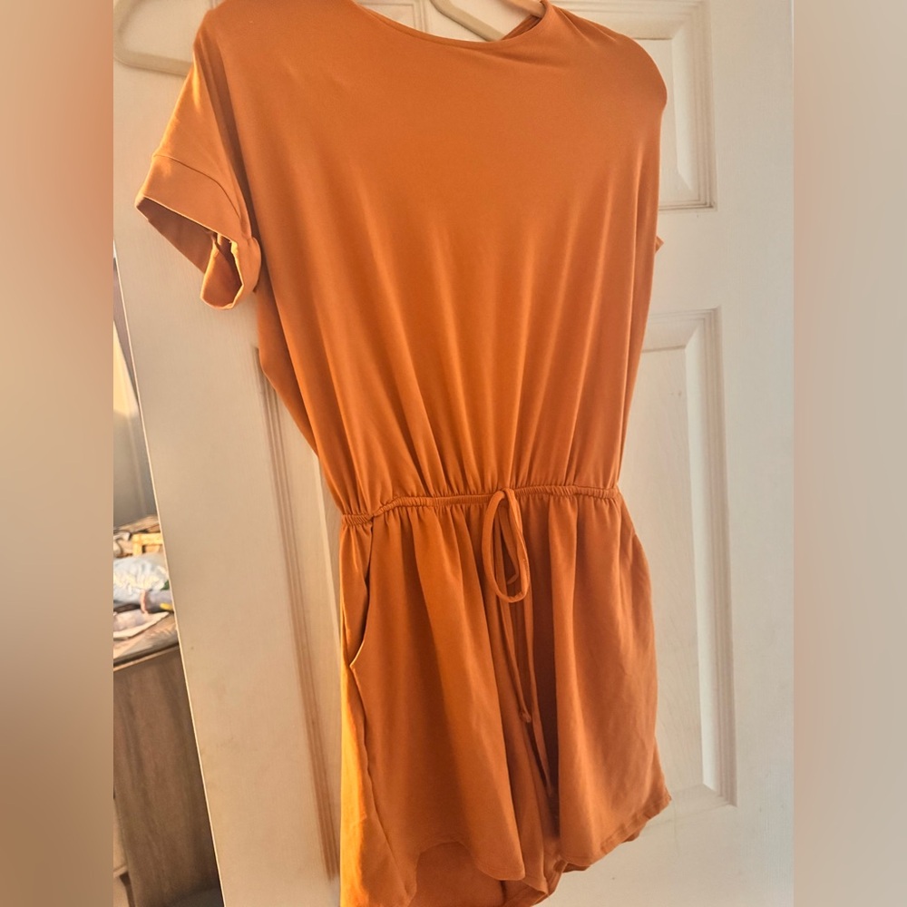 Casual Short Sleeve Drawstring Romper in Burnt Orange
